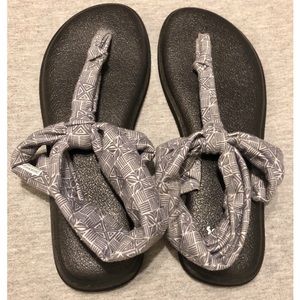 Like New-Sanuk Yoga Slingback Flip-Flops